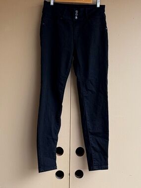 Vertu women’s high rise jeans